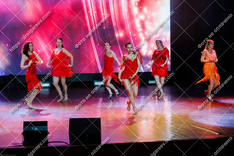 Фото